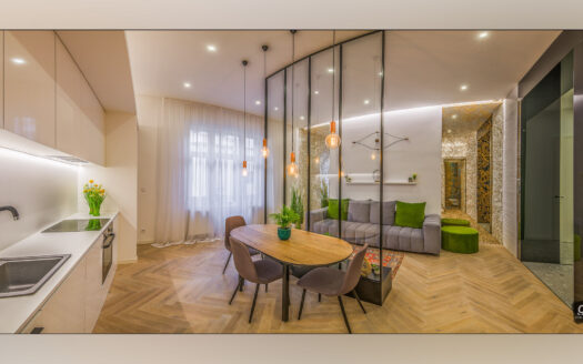 Kiadó lakás: Október 6. utca