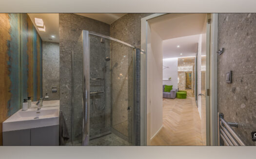 Kiadó lakás: Október 6. utca